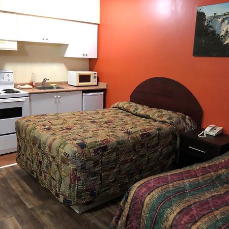 Royal Windsor Motel Екстериор снимка