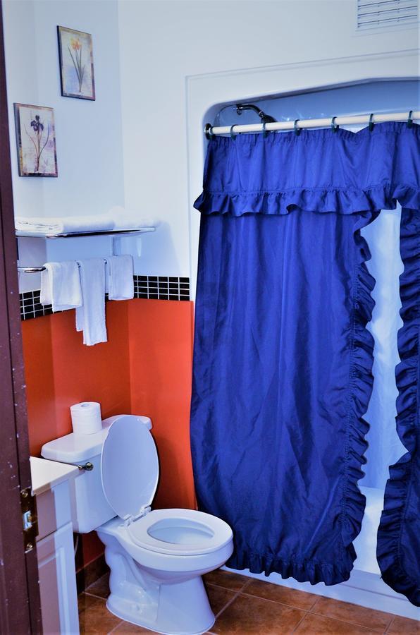 Royal Windsor Motel Екстериор снимка